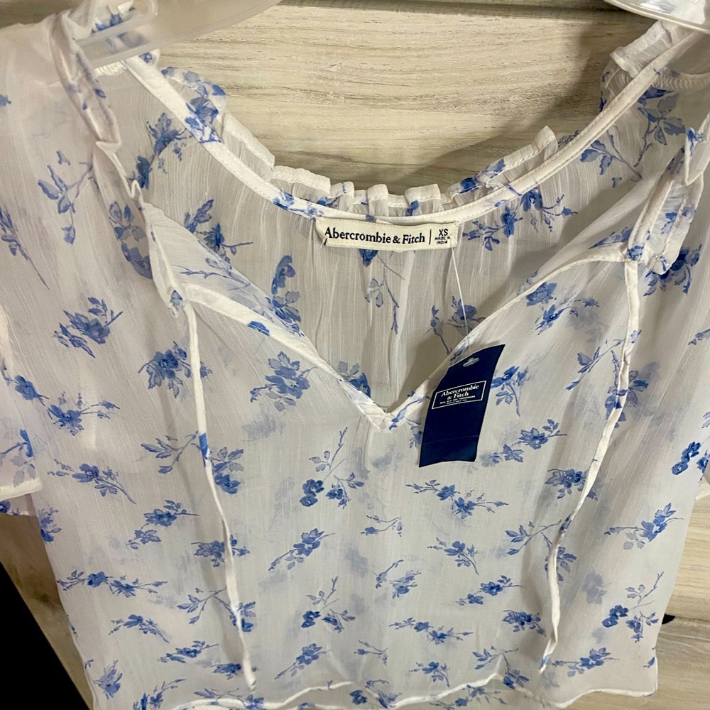 New with tag blouse
